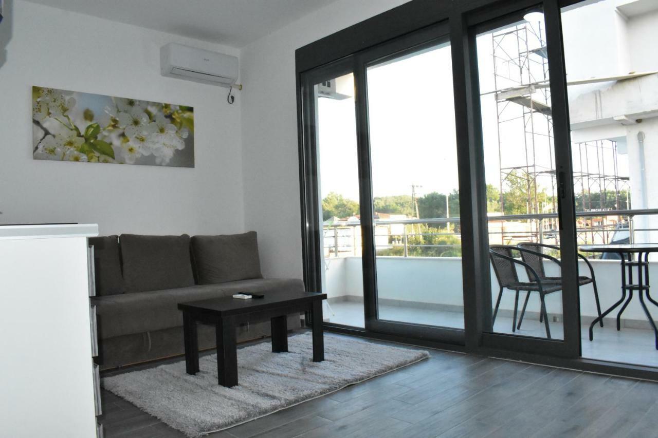 Flo Apartments Ulcinj Exterior photo